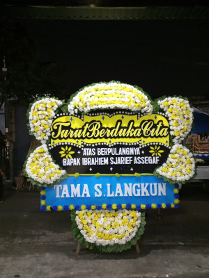 Papan Bunga Duka di Bukit Datuk